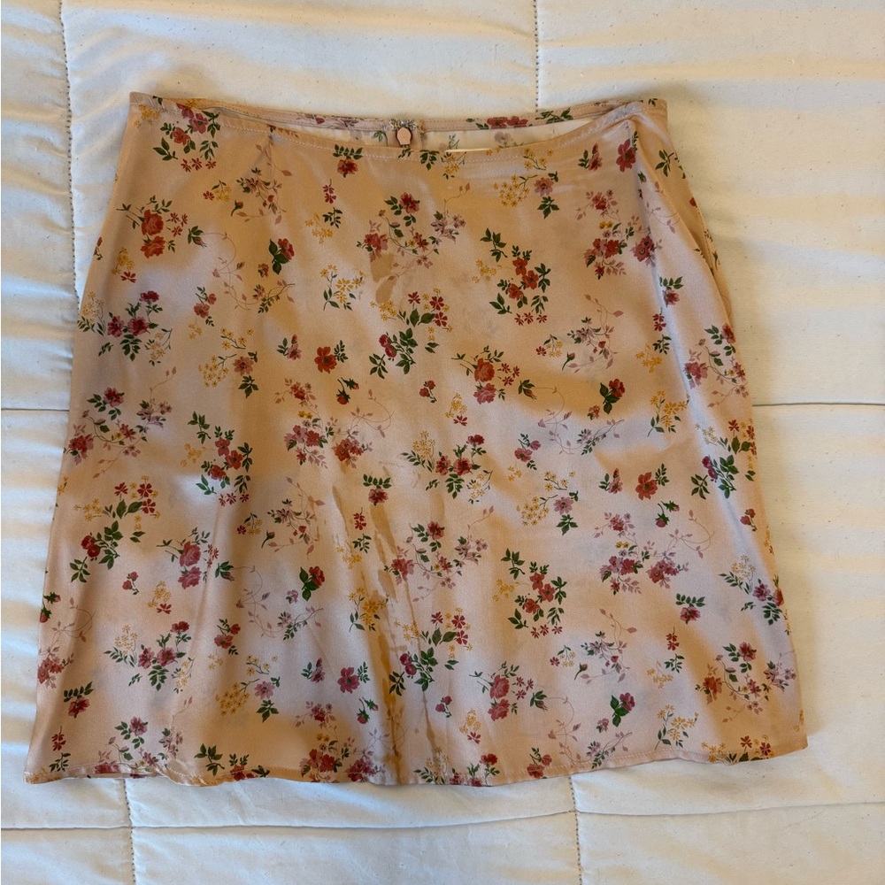 Reformation Floral Blush Mini Skirt - Picture 4 of 10